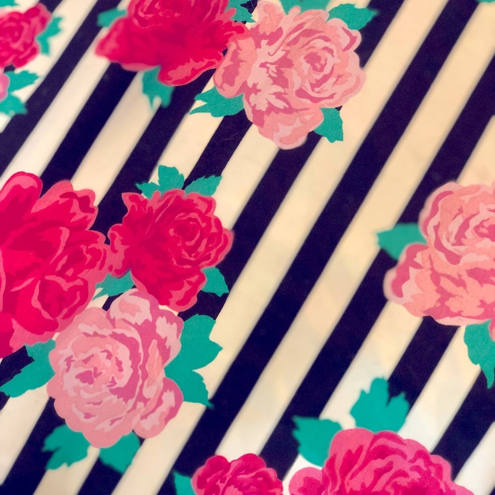BETSEY JOHNSON SHOWER CURTAIN